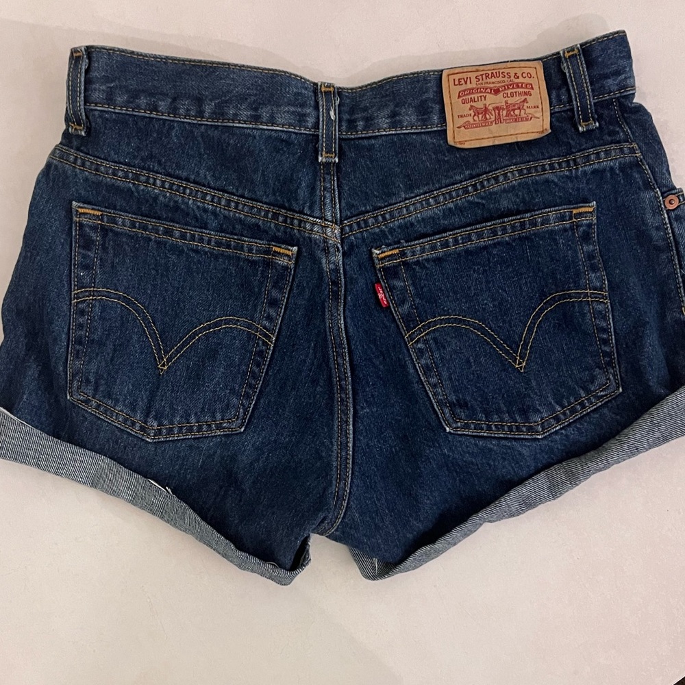 Levi’s 550 Dark Jean Cutoff Denim Shorts